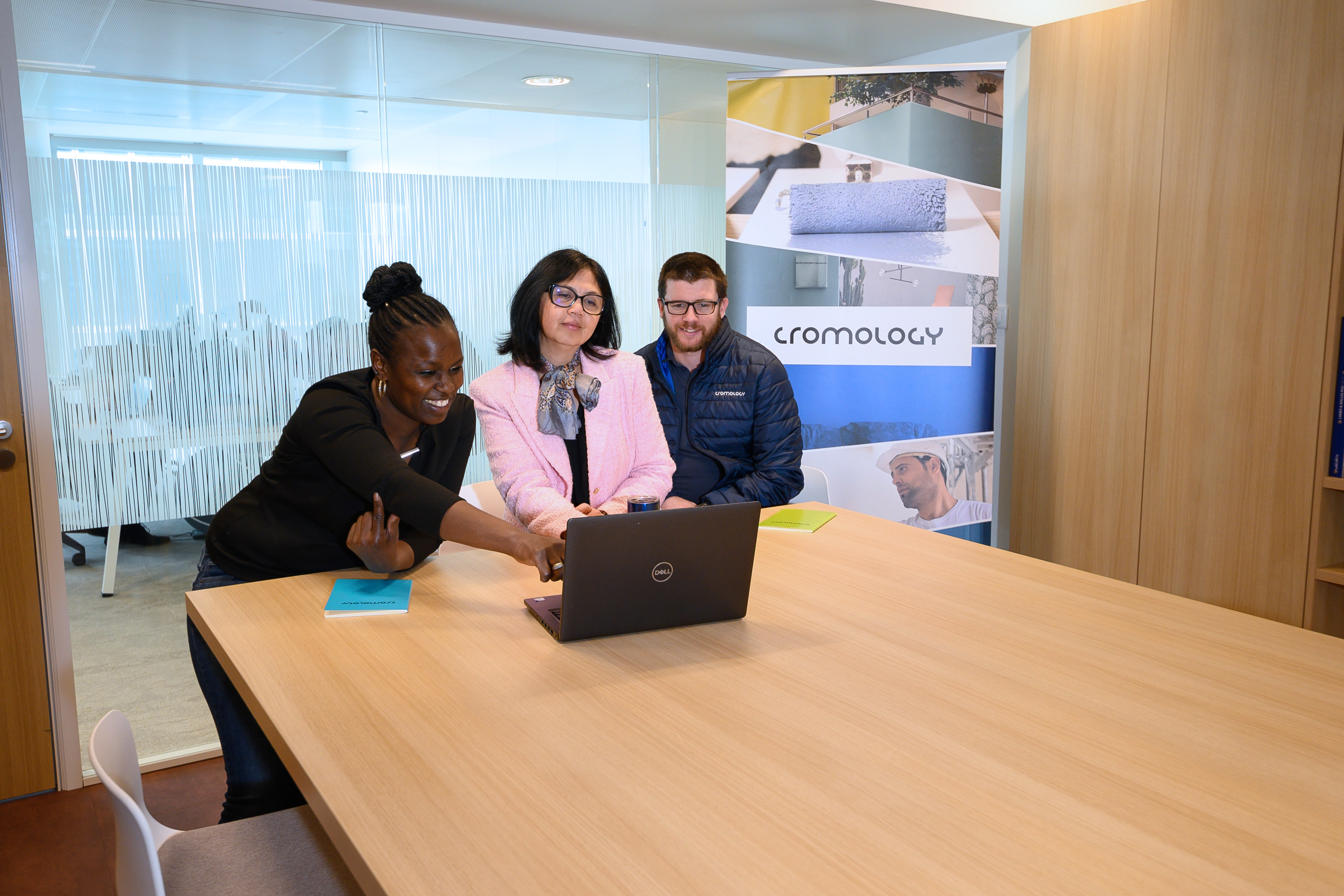 Échange entre collaborateurs et clients